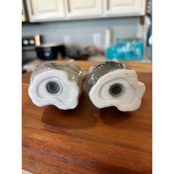 Vintage Ceramic set of Terrier dogs salt and pepper shakers collectible - Picture 5 of 5